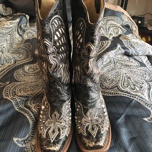 Corral boots